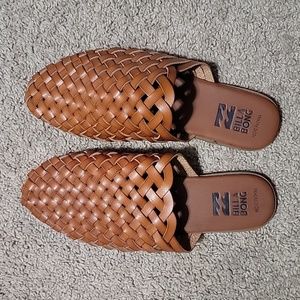Billabong slip-on brown, size 8, brand new